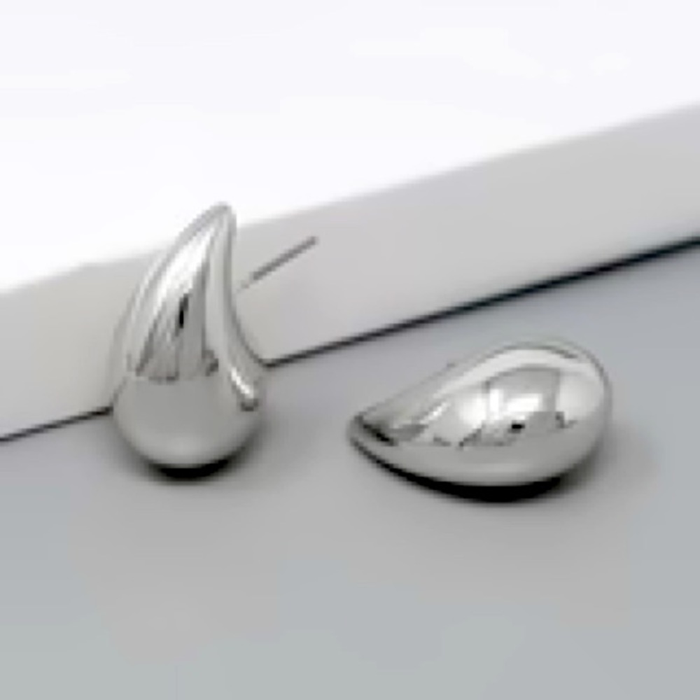 Teardrop Stud Earrings- Silver